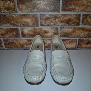 SAS Tripad Comfort Slip On Wedge Loafers Beige - Size 7 1/2 M Width